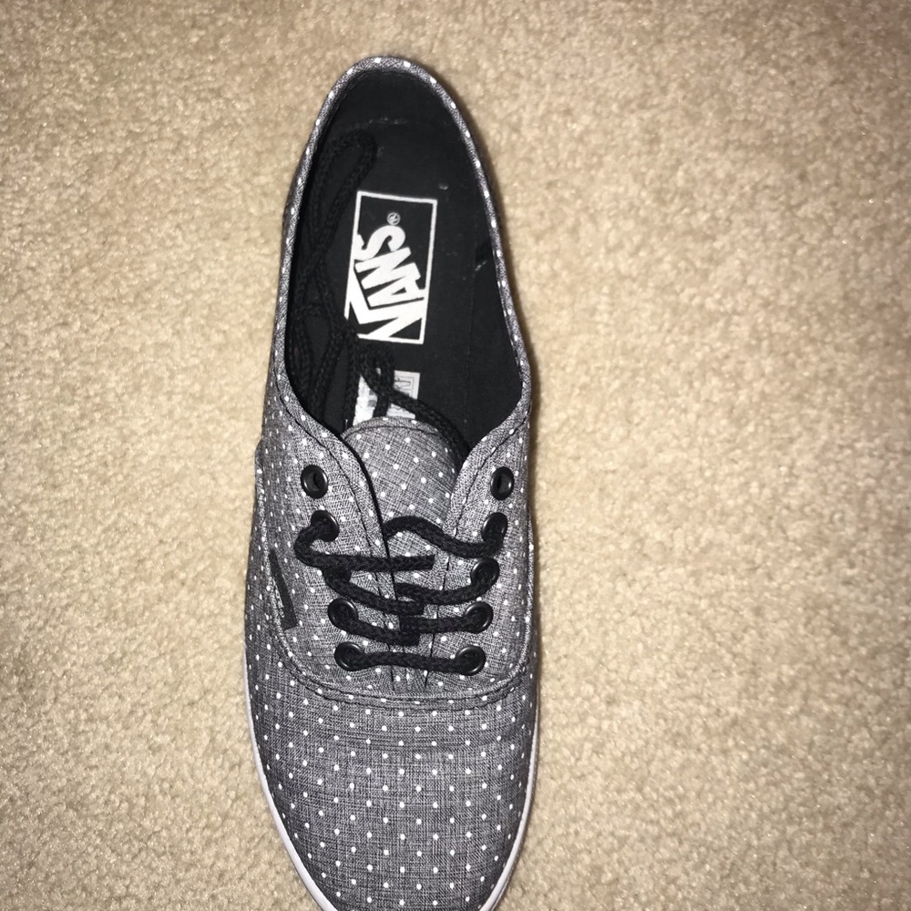 Vans - Picture 2 of 2